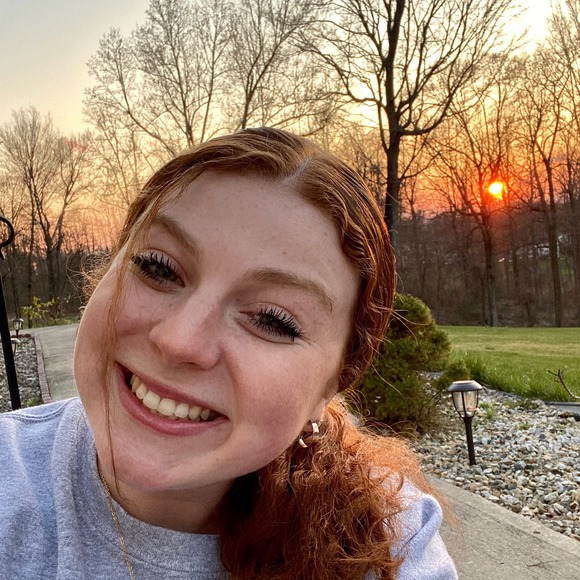 Meet your Posher, Angelica - Picture 1 of 1